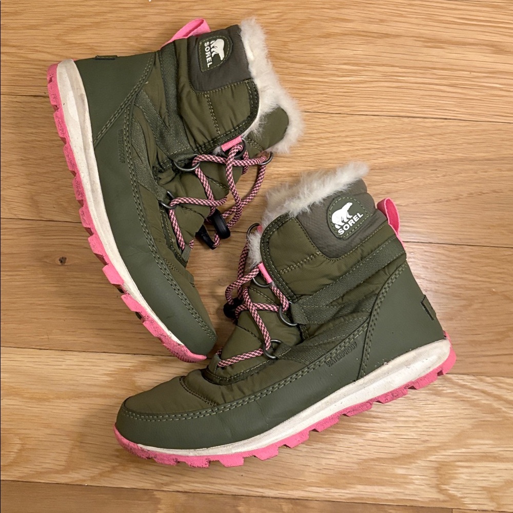 Sorel VGC Snow Boots with White Faux Fur